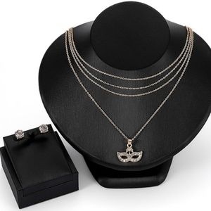 Elegant Mask Decorated Jewelry Set